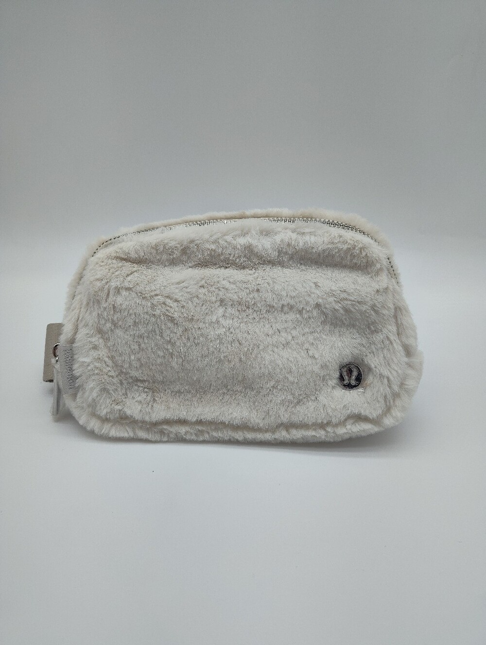 LULULEMON Everywhere Belt Bag Plush Fleece Bone Silver NWT